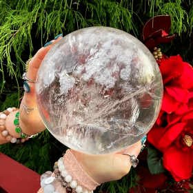 1pc Large White Quartz Crystal Ball - Clear Sphere with Natural Inclusions, for Home Decor, Spiritual Meditation, Feng Shui, Photography, Witchcraft (size: 6-7cm)